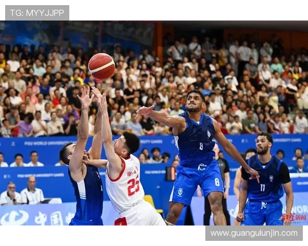 马瑟林快攻持球强突禁区完成强硬上篮打停对手全场气势瞬间点燃 马瑟林快攻持球强突禁区完成强硬上篮打停对手全场气势瞬间点燃